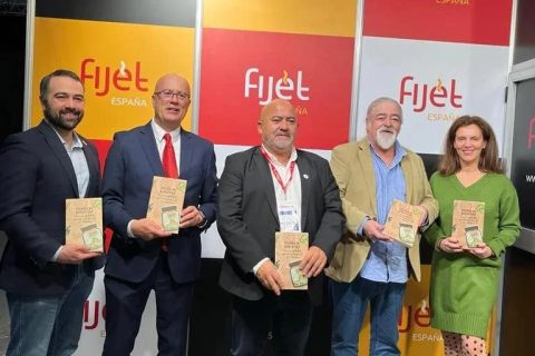 ENTREGA DE PREMIOS Y PRESENTACIÓN DE LIBRO DE AS MARIÑAS EN FITUR
