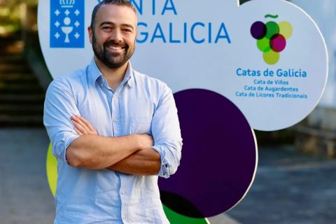 CATADORES EN LOS ACIOS DE LA XUNTA DE GALICIA