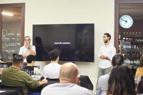 AULA PAADÍN: CASA DE OUTEIRO, LA RIBEIRA SACRA DE QUIROGA