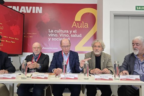 MESA REDONDA SOBRE ÁLVARO CUNQUEIRO EN FENAVIN