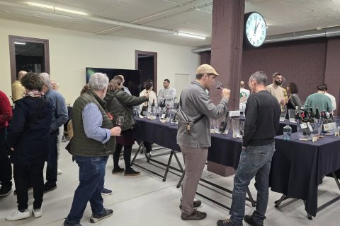 TÚNEL DE VIÑOS DE GALICIA POR EL DÍA DE LAS LETRAS GALEGAS