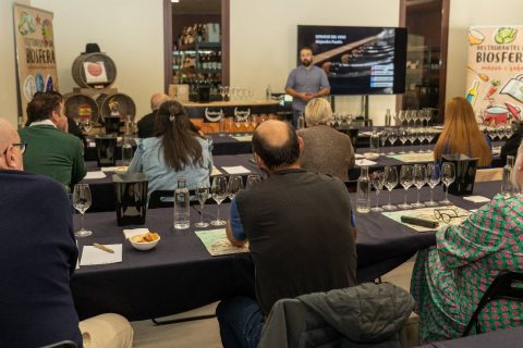 SEMINARIO SOBRE EL SERVICIO DEL VINO PARA EMPRESAS DE LA RESERVA DE LA BIOSFERA AS MARIÑAS CORUÑESAS