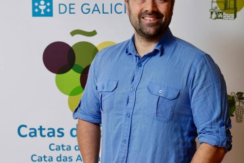 ALEJANDRO PAADÍN, CATADOR EN LA CATA OFICIAL DE LOS ACIOS DE LA XUNTA DE GALICIA