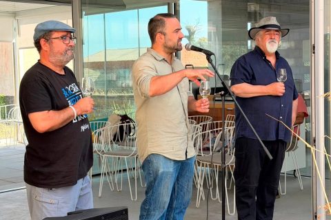 TÚNEL DE VINOS DE GALICIA EN COSTA DA MORTE: +100 VINOS Y MÁS DE 130 PERSONAS